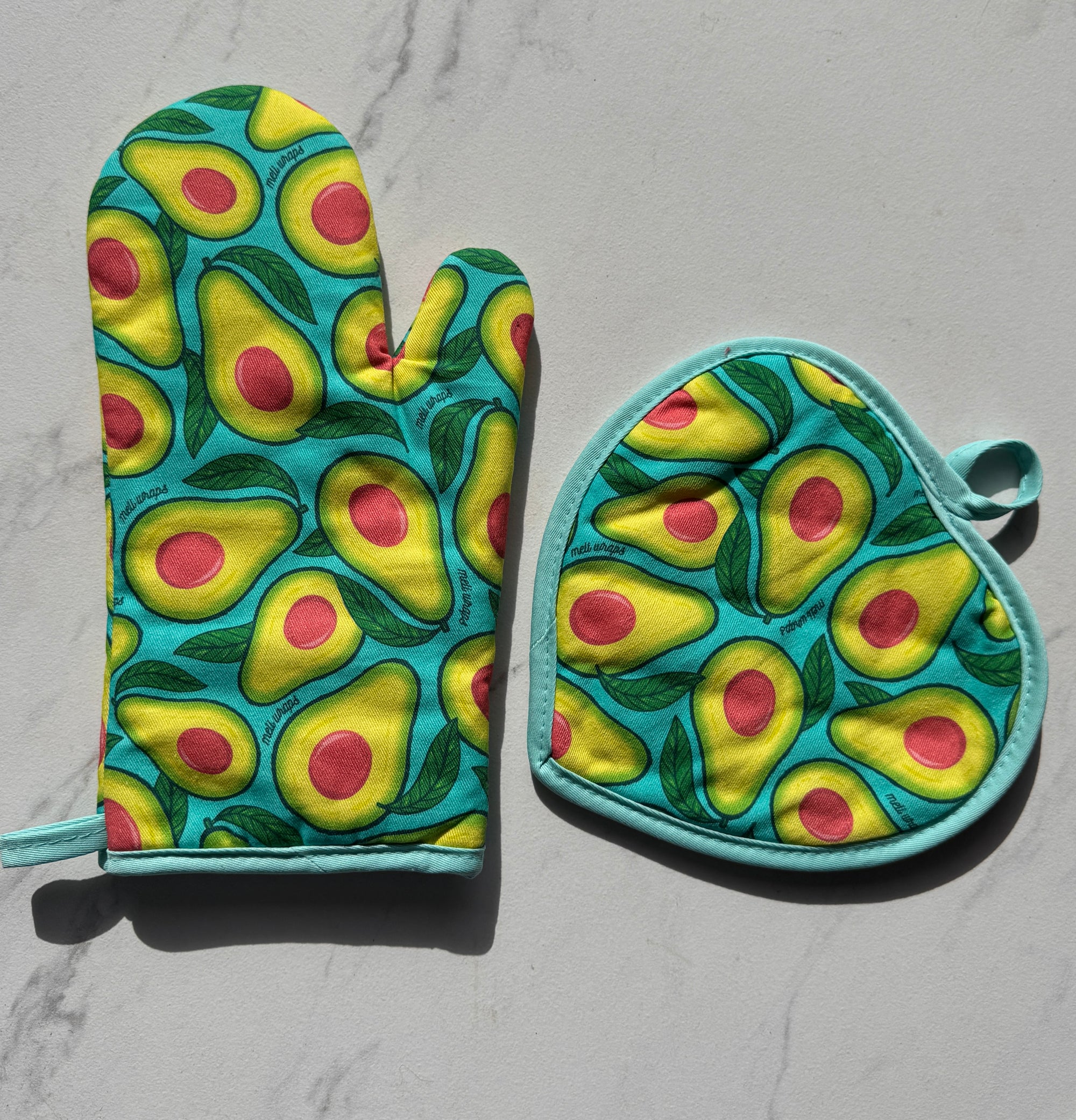 Pot Holder + Oven Mitt Set Avocado Print